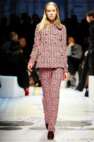 Look 40